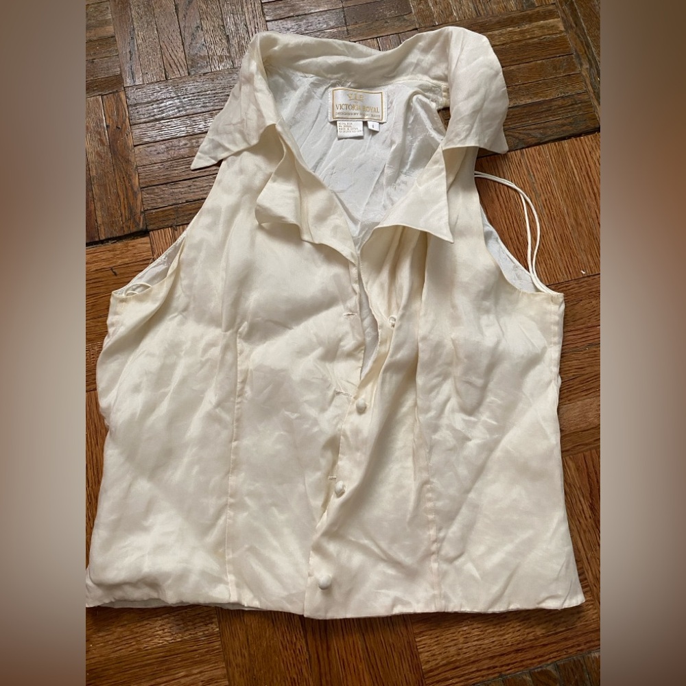 VIE VICTORIA ROYAL Elegant Cream Sleeveless Blouse 100% silk